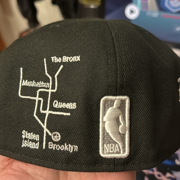 Brooklyn Nets New Era Fitted “NY Icons Edition” - Picture 4 of 7